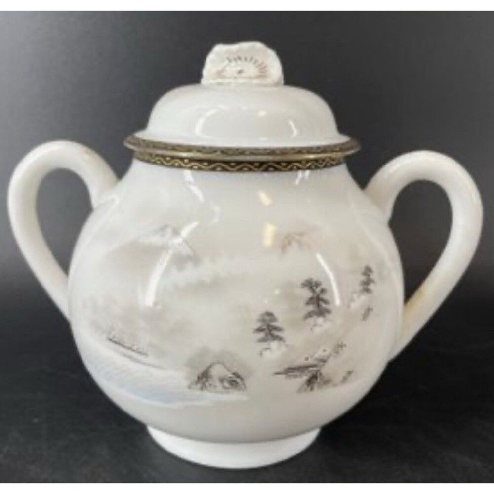 Vintage Made in Japan Porcelain Sugar Bowl Mt Fuji Scene w Lid & 2 Small Plates - Picture 5 of 8